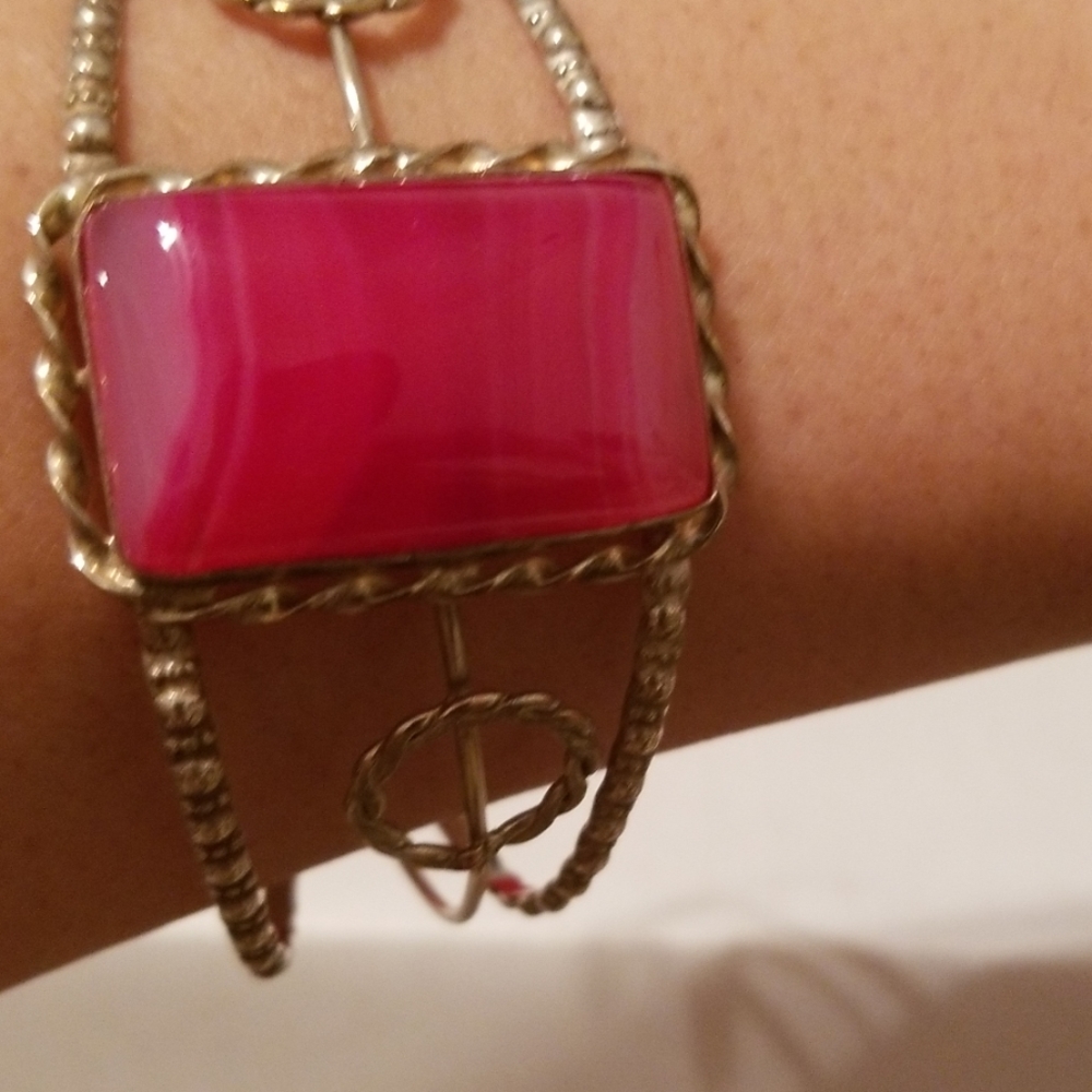 Jewelry - Picture 5 of 8
